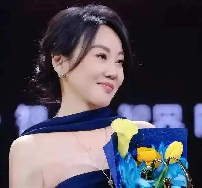 宁愿净身出户,也要与闫妮离婚,邹伟现在怎么样了?