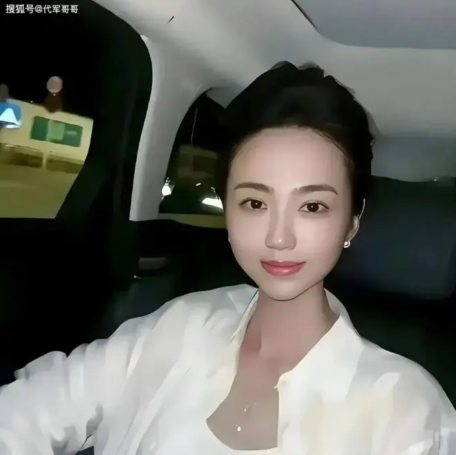 前恒大歌舞团长白珊珊近况曝光！定居澳门教舞蹈