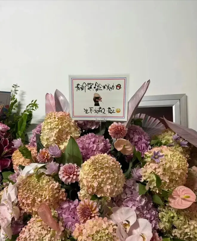 那英回应王菲“先干为敬”：我现在喝不动了,你喝