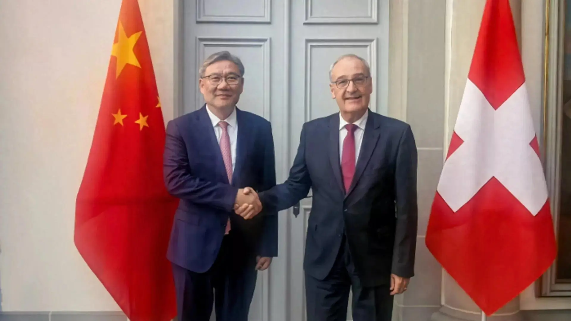 瑞士商品几乎全免税杀入！中方这步棋，直接破了美国的大局