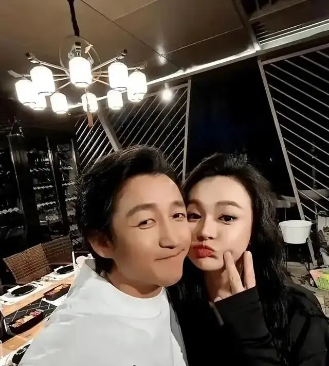 邹市明夫妇耍了所有人,2亿亏损 ,网友：都是演的