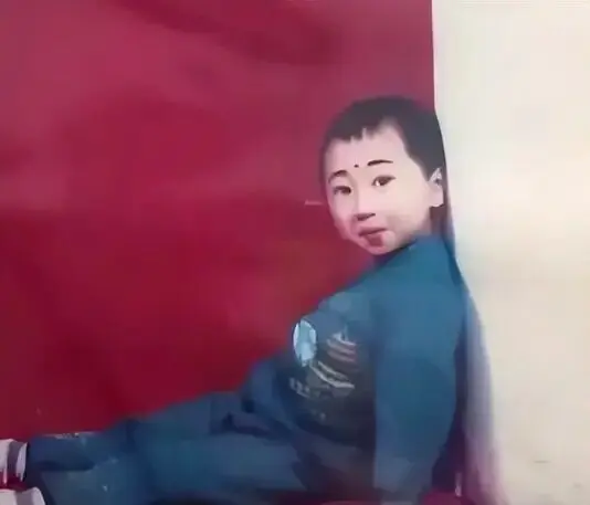 冯巩全家住北京老破小 满脸褶子 儿子开公司