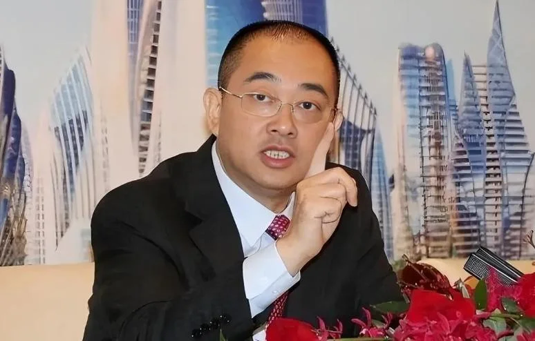 把许家印当“防火墙” 他才是恒大最“聪明”的人