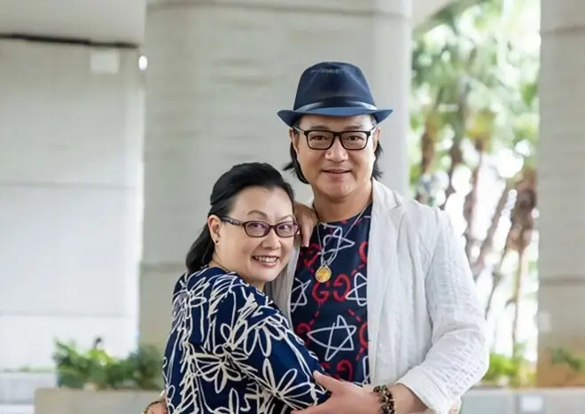 香港知名演员突然悔婚，和女友同居但分房睡，承诺会养对方一辈子