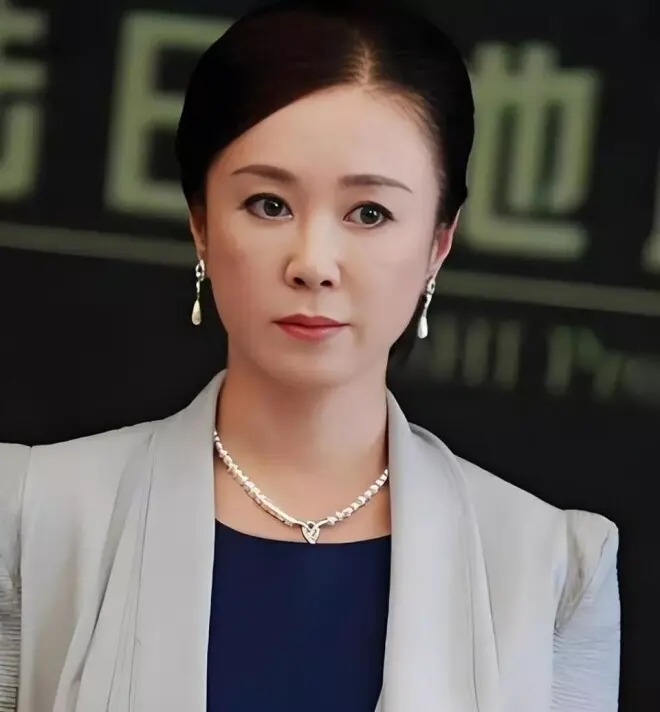 她曾是国民女神,36岁离婚59岁丧子,如今孤独终老