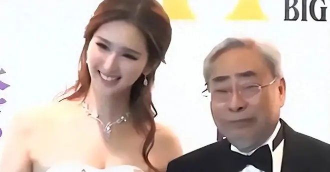 16岁成为体操女神 28岁“献身”七旬干爹
