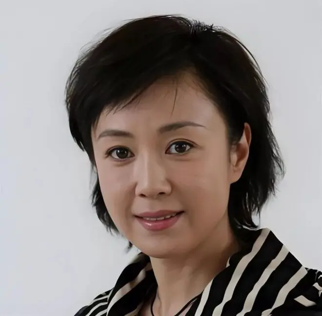 她曾是国民女神,36岁离婚59岁丧子,如今孤独终老