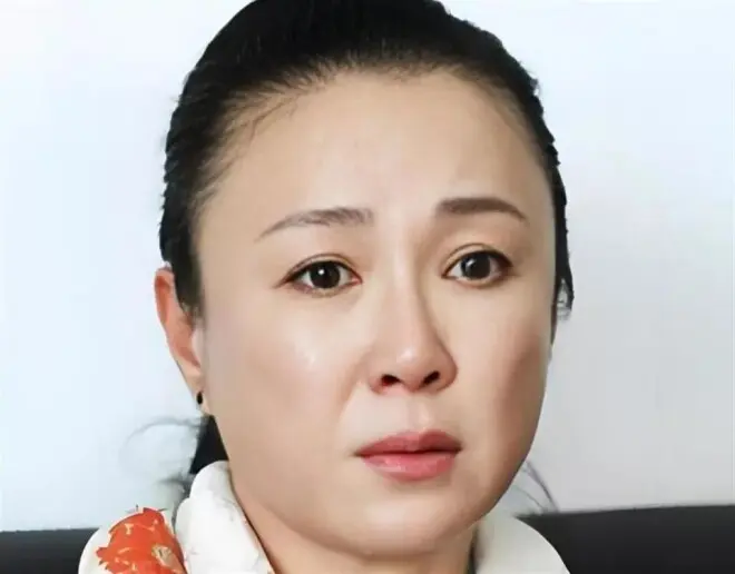 她曾是国民女神,36岁离婚59岁丧子,如今孤独终老