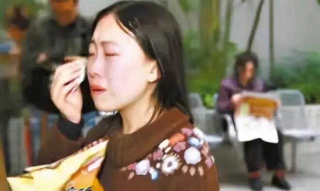 曾为嫁刘德华逼父卖肾、跳海自尽的女人，现在过得如何