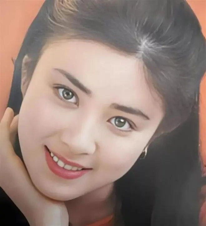她曾是国民女神,36岁离婚59岁丧子,如今孤独终老