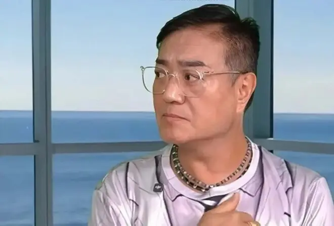 香港知名演员突然悔婚，和女友同居但分房睡，承诺会养对方一辈子