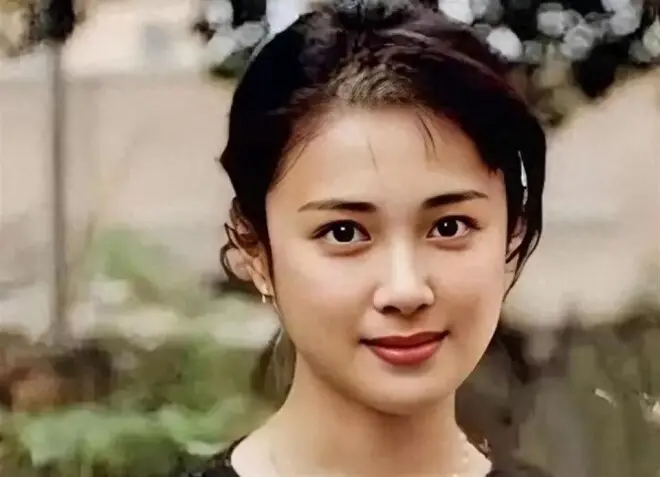 她曾是国民女神,36岁离婚59岁丧子,如今孤独终老