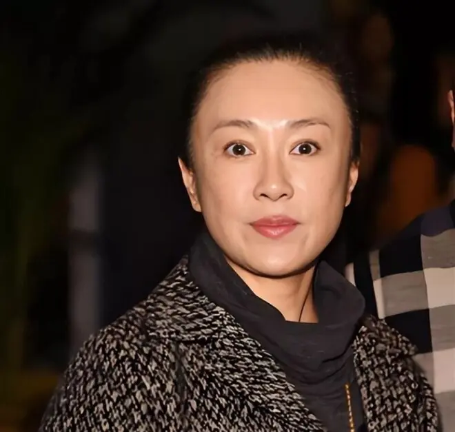 她曾是国民女神,36岁离婚59岁丧子,如今孤独终老