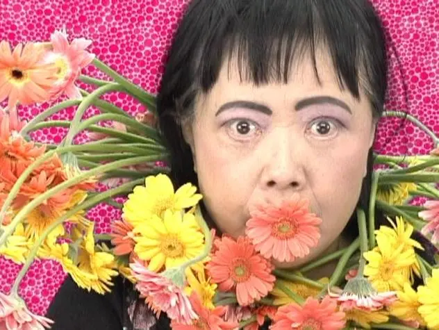 草间弥生从精神疗养院走向世界舞台 解密“圆点女王”传奇一生
