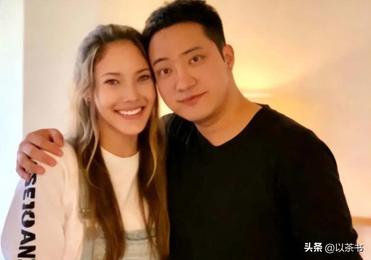 原来他们是孙宇晨父母，背景强大身份不一般，难怪儿子敢曝光景甜