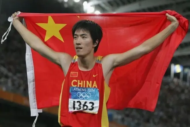 刘翔赚来的钱，都被谁分走了，又被分走了多少？