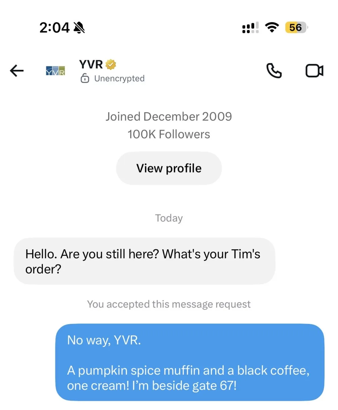 还能这样!女子在温哥华机场吐槽后 立刻遭极致“宠溺” 别人怎么过