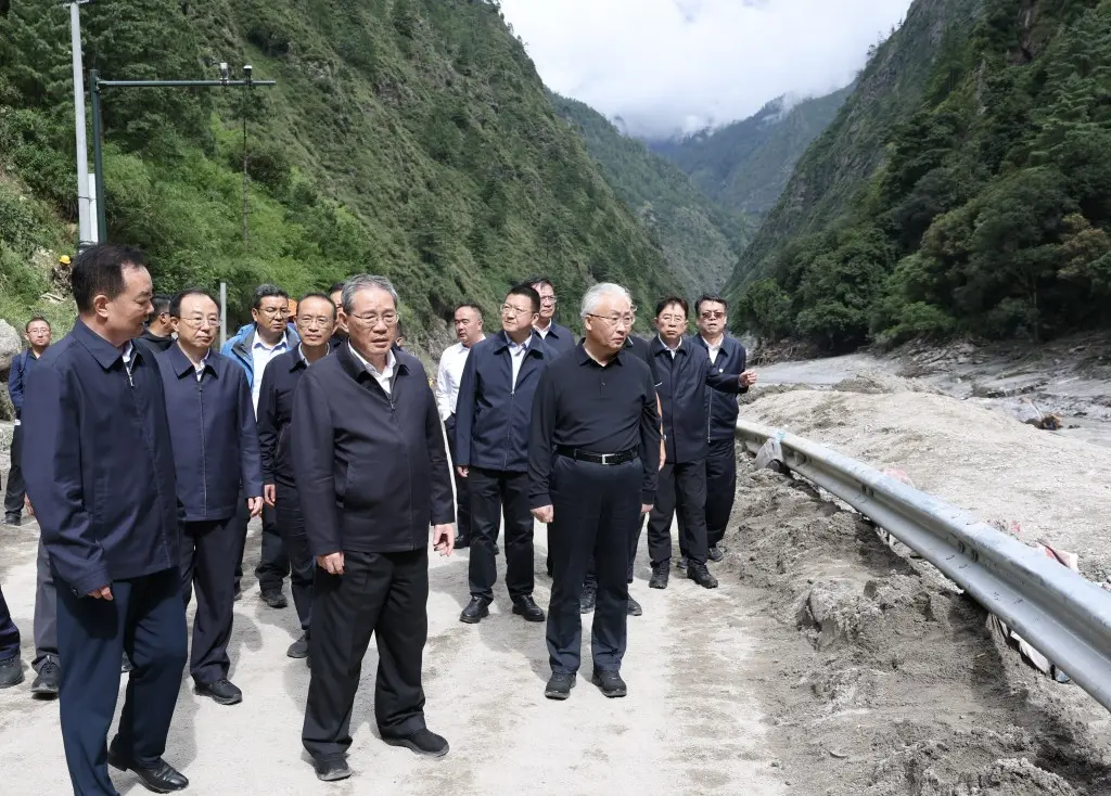 西藏泥石流︱中尼两国582人遇难逾2900人失踪 红十字会：9.3万人受灾︱持续更新