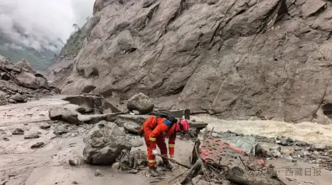 痛心！吉隆口岸建筑只剩钢筋骨架.....