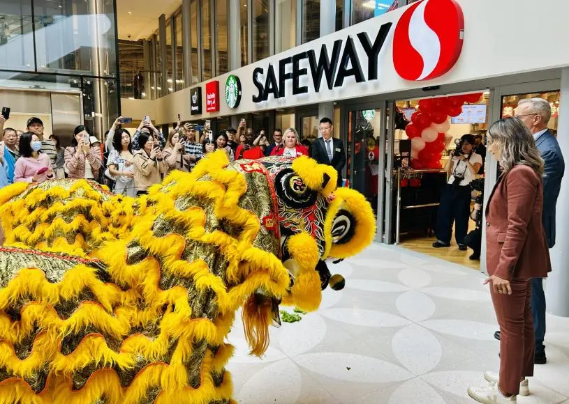 橡树岭园Safeway旗舰店盛大开幕    中英文并列充满温哥华亚洲风情