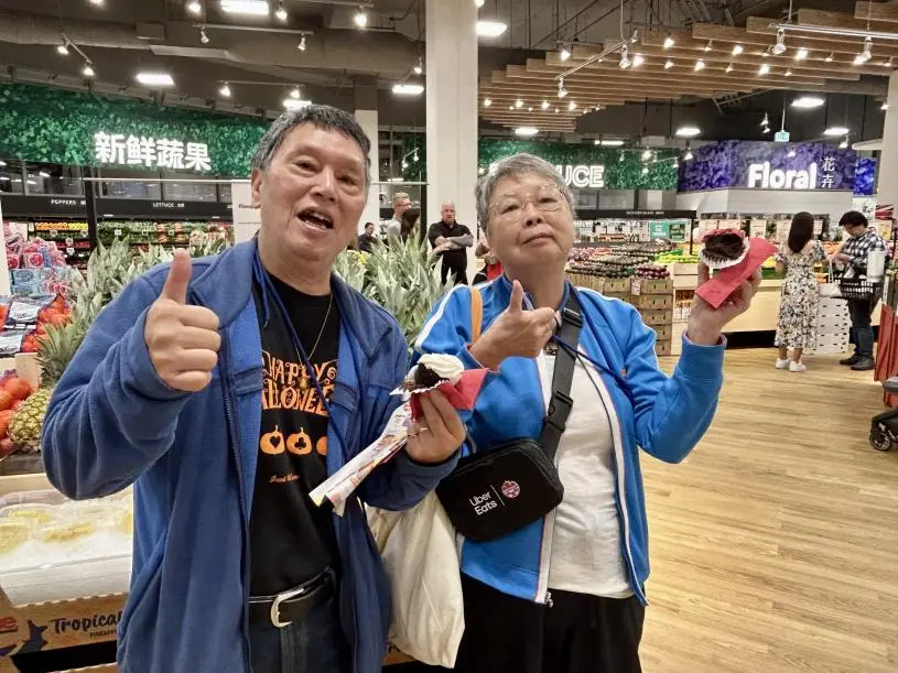 橡树岭园Safeway旗舰店盛大开幕    中英文并列充满温哥华亚洲风情