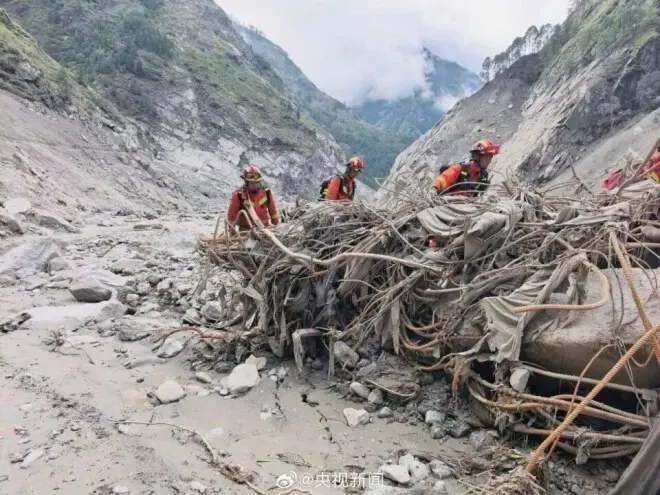 “吉隆口岸基本已被夷为平地，看不出任何建筑物轮廓”
