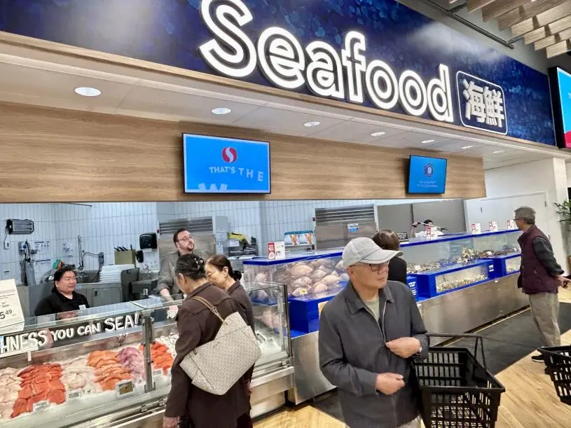 橡树岭园Safeway旗舰店盛大开幕    中英文并列充满温哥华亚洲风情