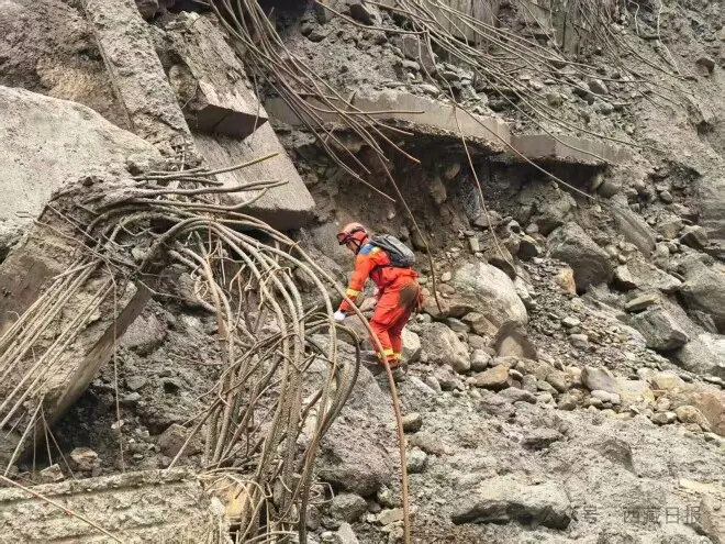 痛心！吉隆口岸建筑只剩钢筋骨架.....