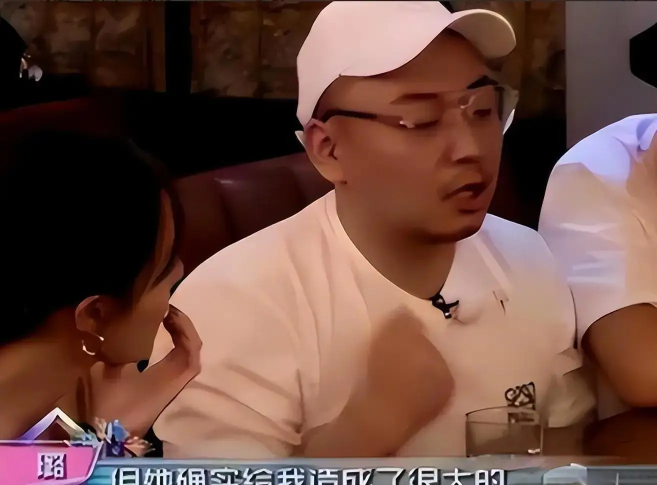 24小时卖命、洗内裤接口水、浴缸陪睡，多位助理反水曝特殊服务