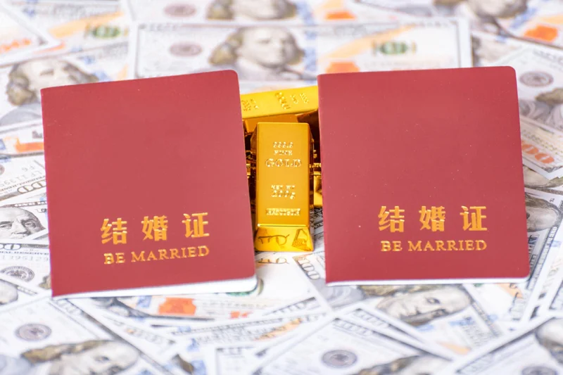 中国年轻人不结婚 不是因为不方便