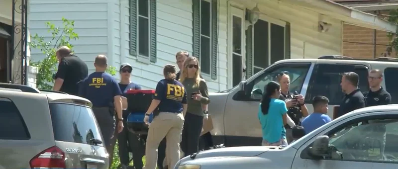 FBI突袭中餐自助餐厅!老板等3人被捕,女子称被逼打工还债