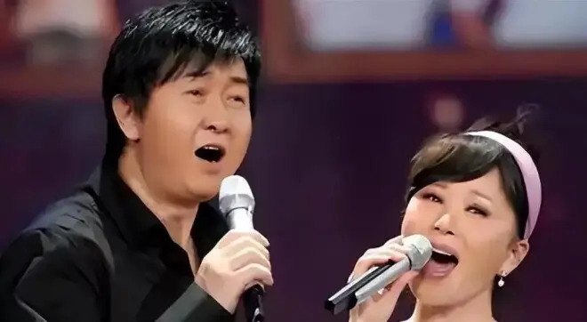 65岁的付笛生：住北京四合院，妻子冻龄似少女