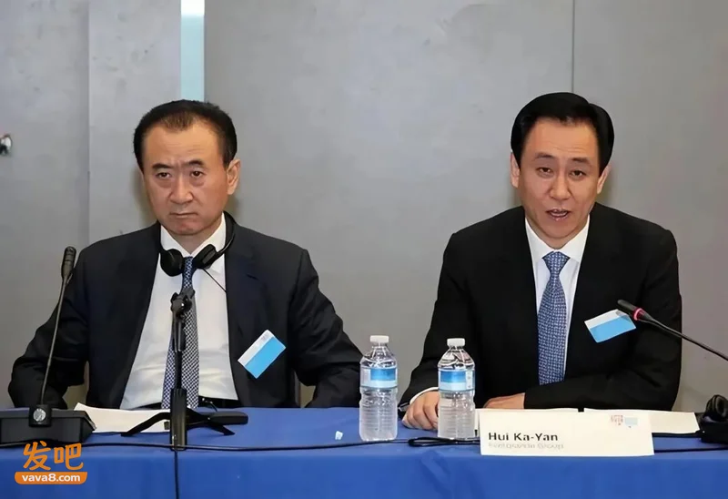 同欠几千亿,为何许家印无期,王健林能周旋?
