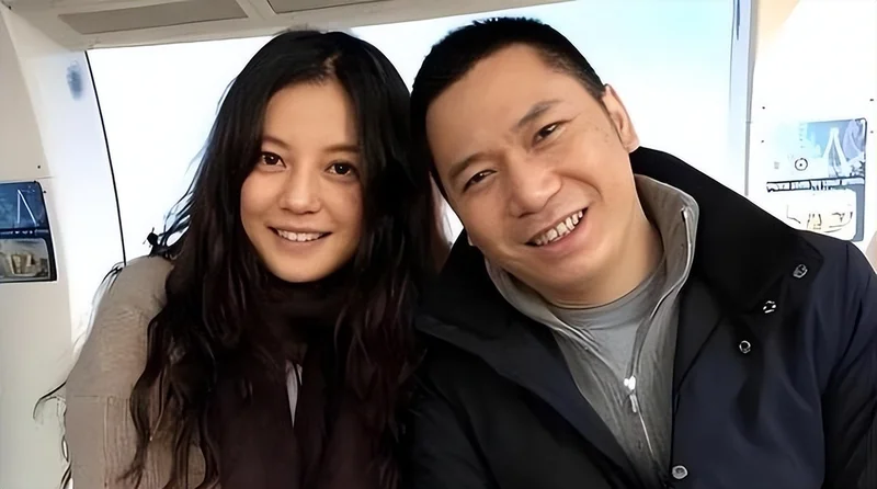 婚离了、事业也没了!被封5年后,赵薇近况曝光