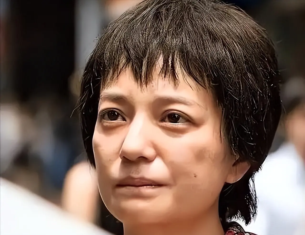 婚离了、事业也没了!被封5年后,赵薇近况曝光