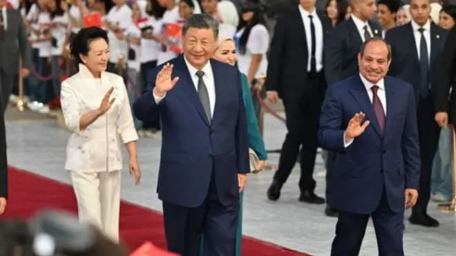 习近平晤埃及总统 双方签多项合作文件