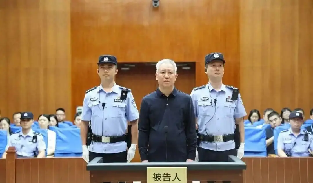 那个坑了许家印几千万的秘鲁华裔小伙