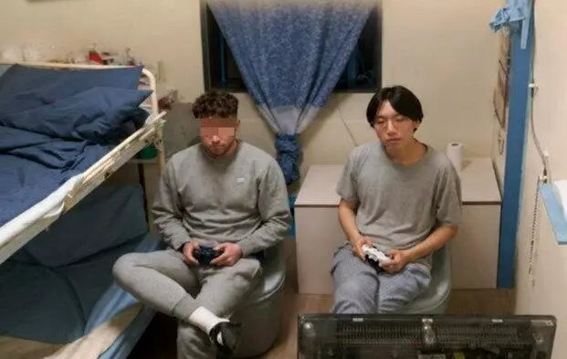 中留学生在英坐牢 藏手机拍200G视频“iPhone7向狱友买的”