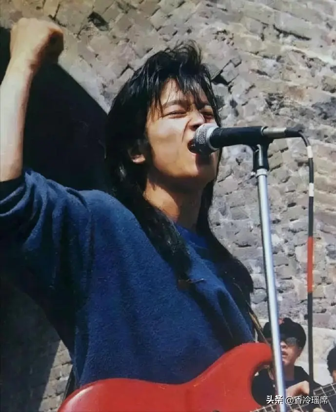 歌手何勇去世！病了30年，红磡喊出我的父亲，父亲走后没撑过两年