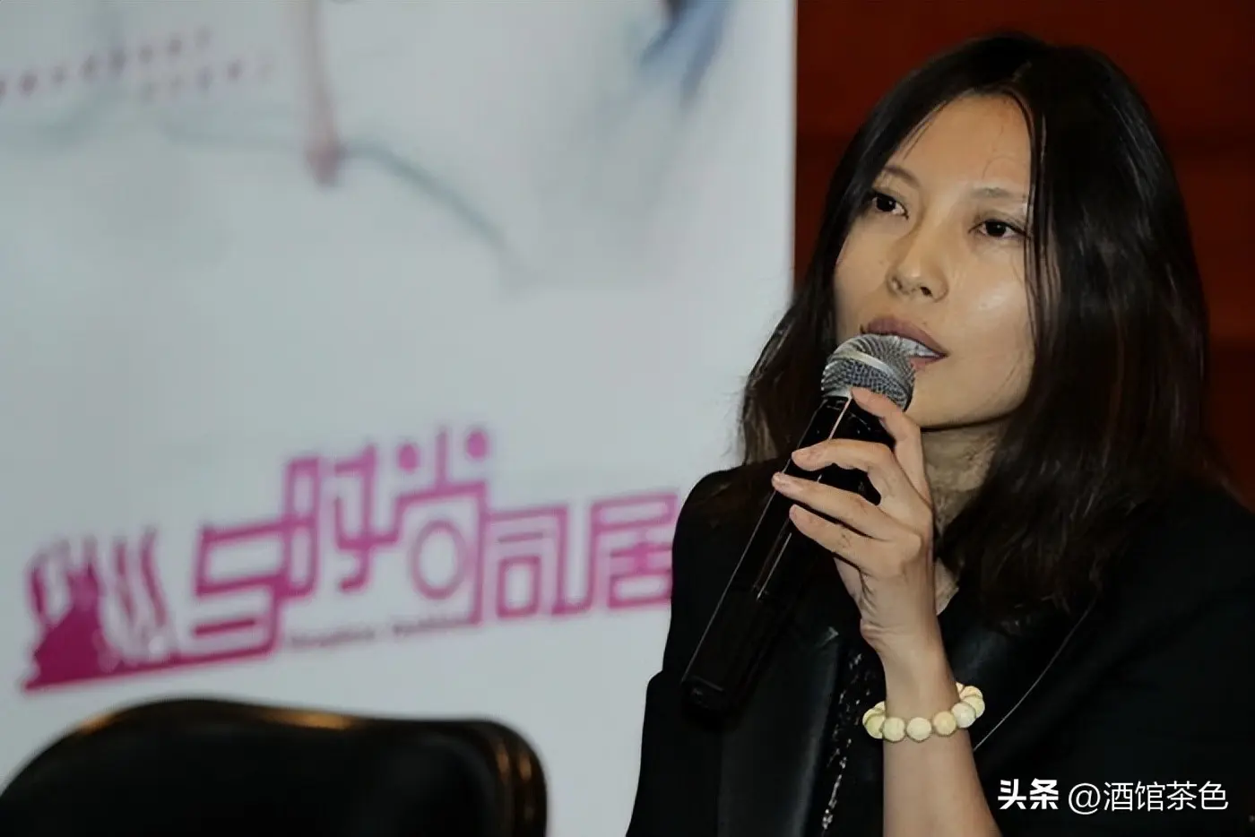 何勇前妻是她，北大才女顶级编导，如今前夫去世，她再婚生双胞胎