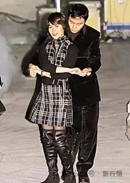 赌王女儿何超琼爆出张国荣往事 大为震撼
