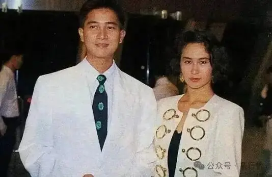 赌王女儿何超琼爆出张国荣往事 大为震撼