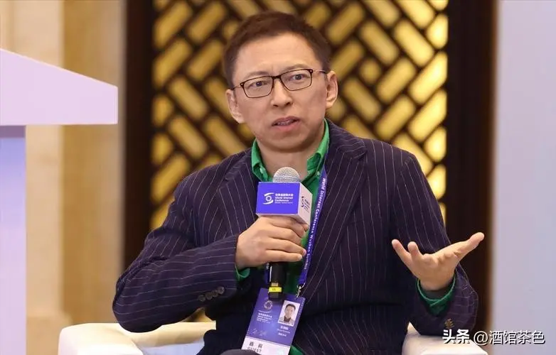 张朝阳身价亿万，62岁却仍未婚，弟弟早已出家，未来家产谁继承？