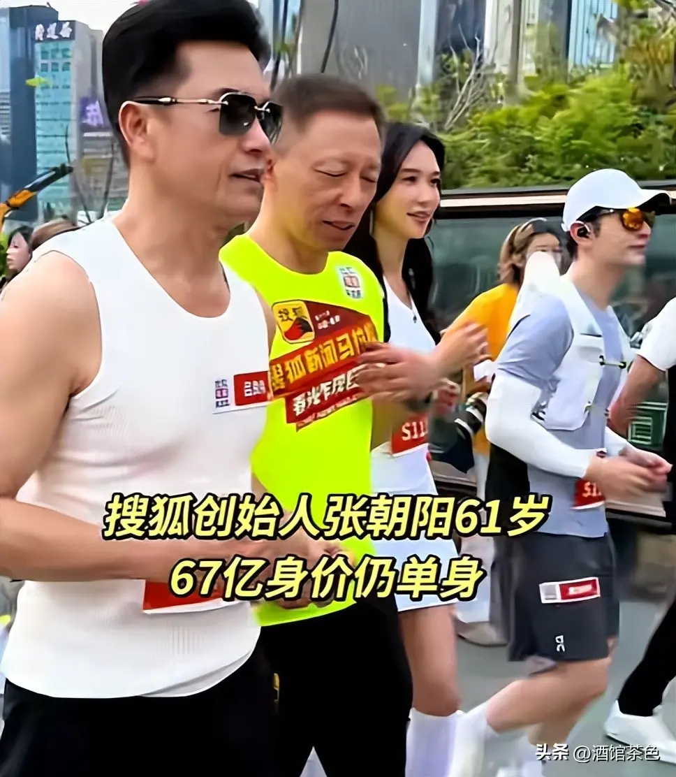 张朝阳身价亿万，62岁却仍未婚，弟弟早已出家，未来家产谁继承？