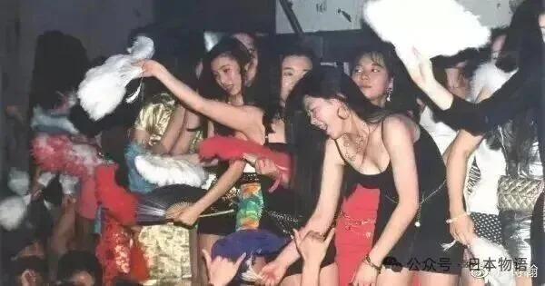 日本当年的舔狗经济是如何一夜崩盘的?