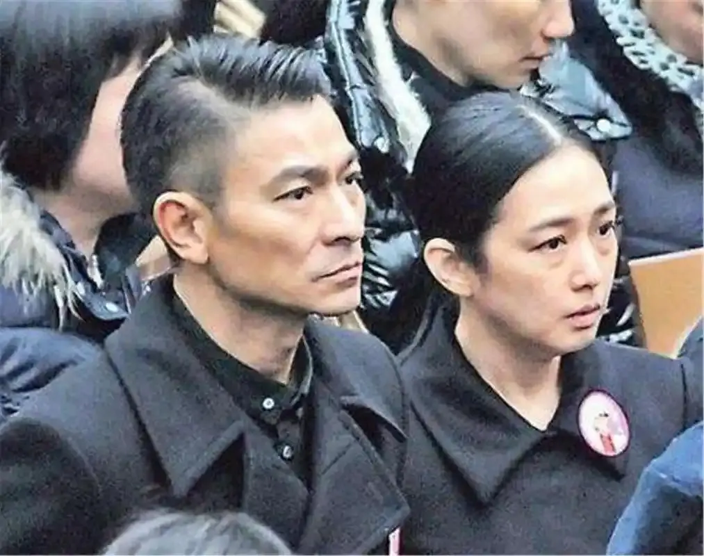 难敌“残酷现实”，65岁刘德华近况曝光，已经老成了普通人的模样