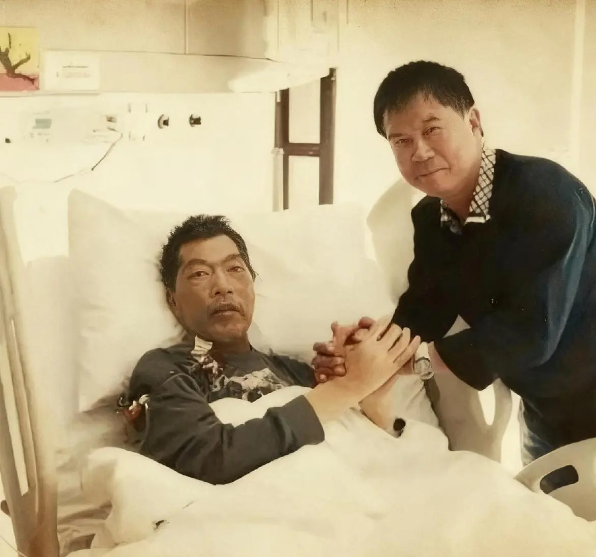 大傻去世15年后，儿子入狱孙子身亡，王晶爆料往事：绝对狠人