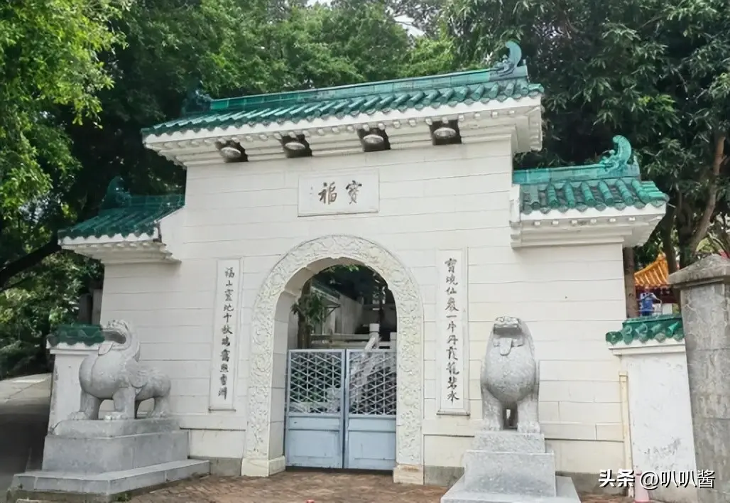 谢贤“阴宅”曝光！和张国荣、肥姐为邻，灵位很多香港富豪买不到