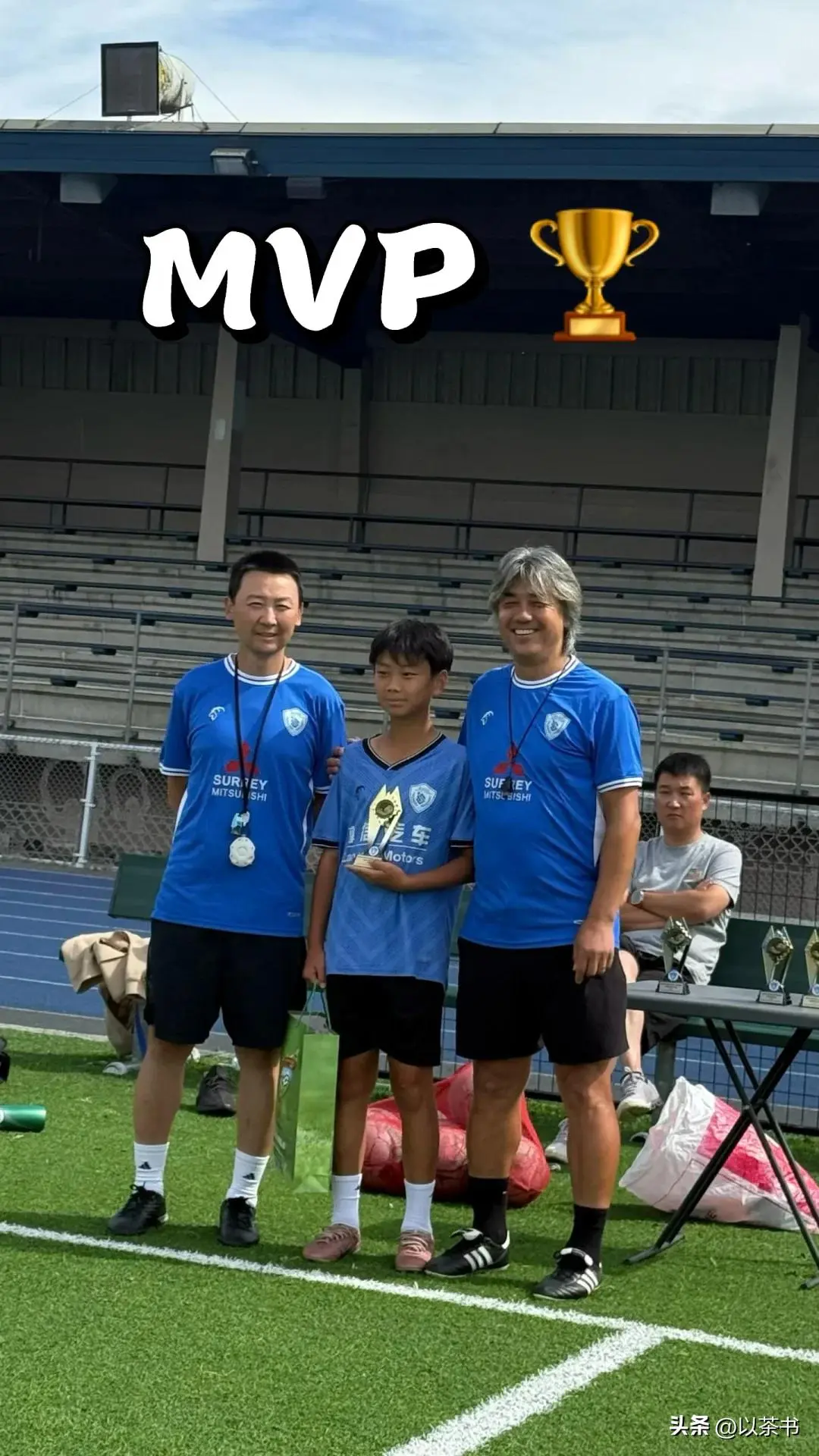 60岁前国足现状：定居加拿大，开足球学校，已财富自由，越老越帅
