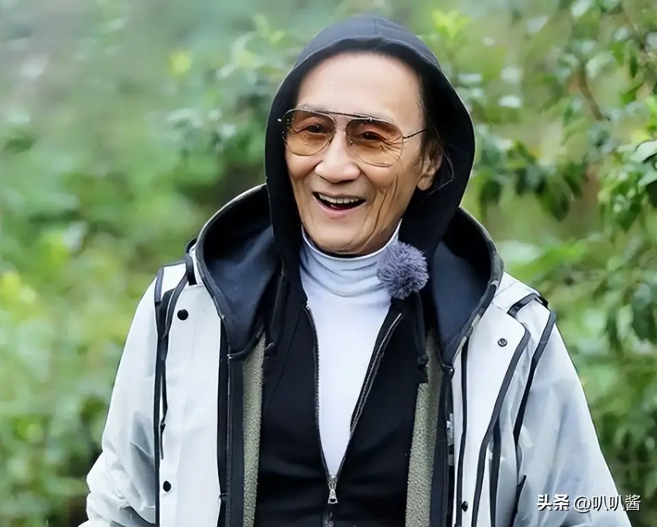 谢贤“阴宅”曝光！和张国荣、肥姐为邻，灵位很多香港富豪买不到